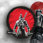 Sekiro: Shadows Die Twice bordado Samurai juego bordado Parche de hierro / velcro